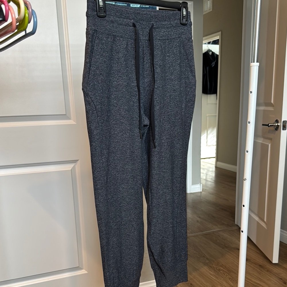 Lululemon Women’s Ready to Rulu to Gray Jogger Pants